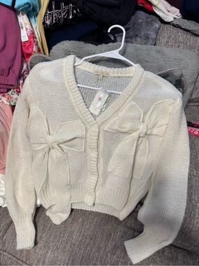 Simply Southern Cream Bow-Accent V-Neck Cardigan